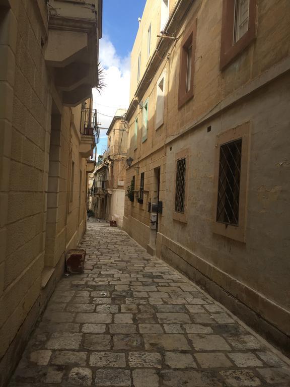 Rose Building Apartment Cospicua Luaran gambar