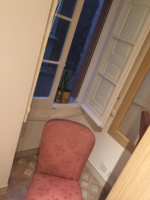 Rose Building Apartment Cospicua Luaran gambar
