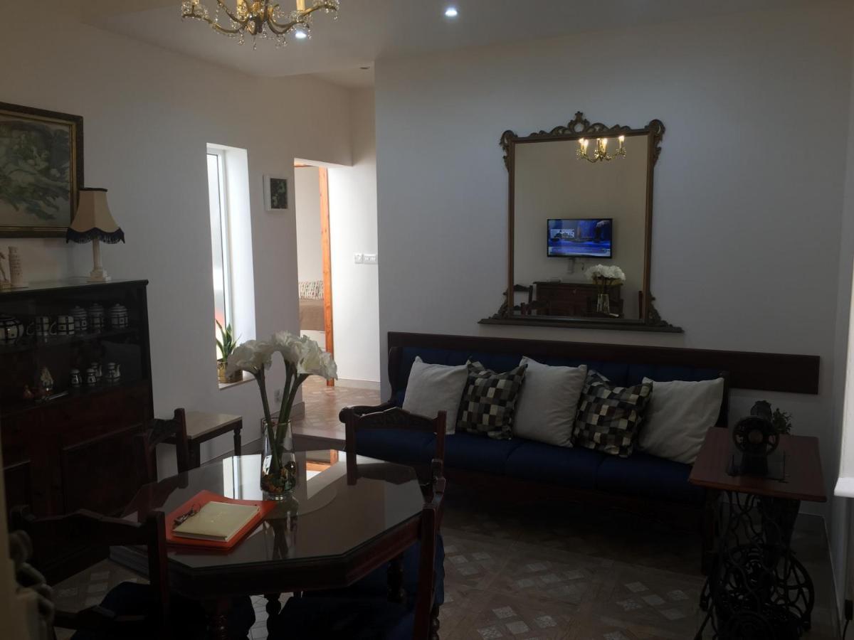Rose Building Apartment Cospicua Luaran gambar