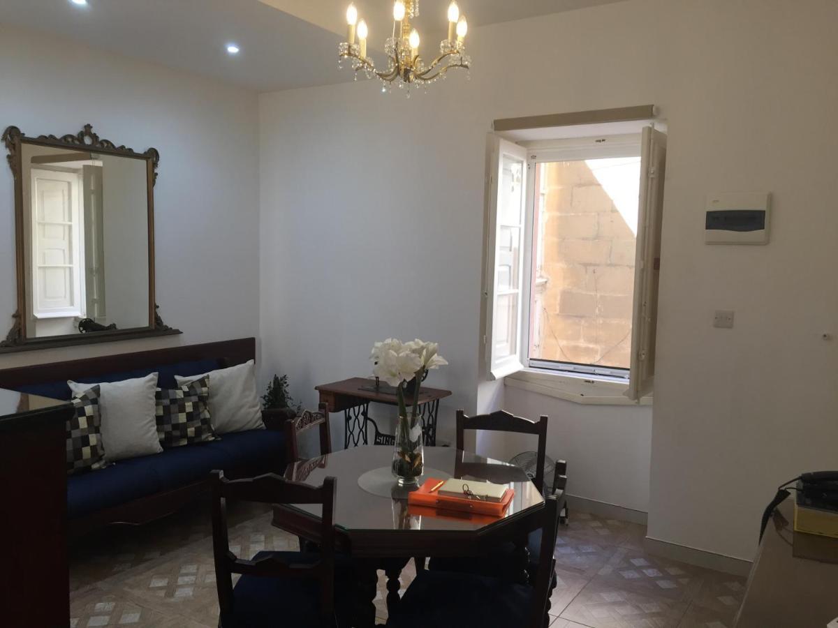 Rose Building Apartment Cospicua Luaran gambar